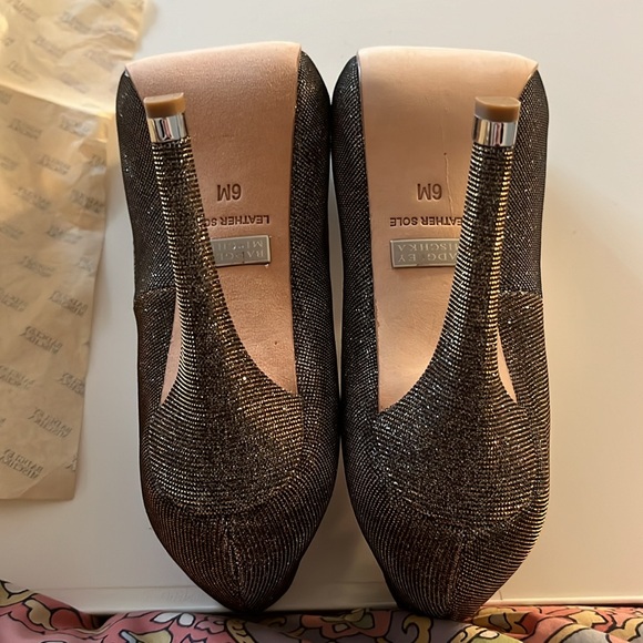 NWT Badgley Mischka “Humbie IV” Gold Pewter Open Toe Shoes *Price Firm* - Picture 5 of 5